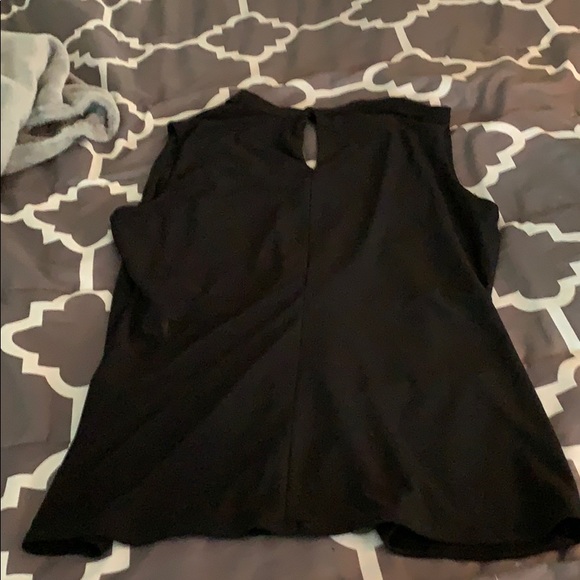 Top - Picture 2 of 2